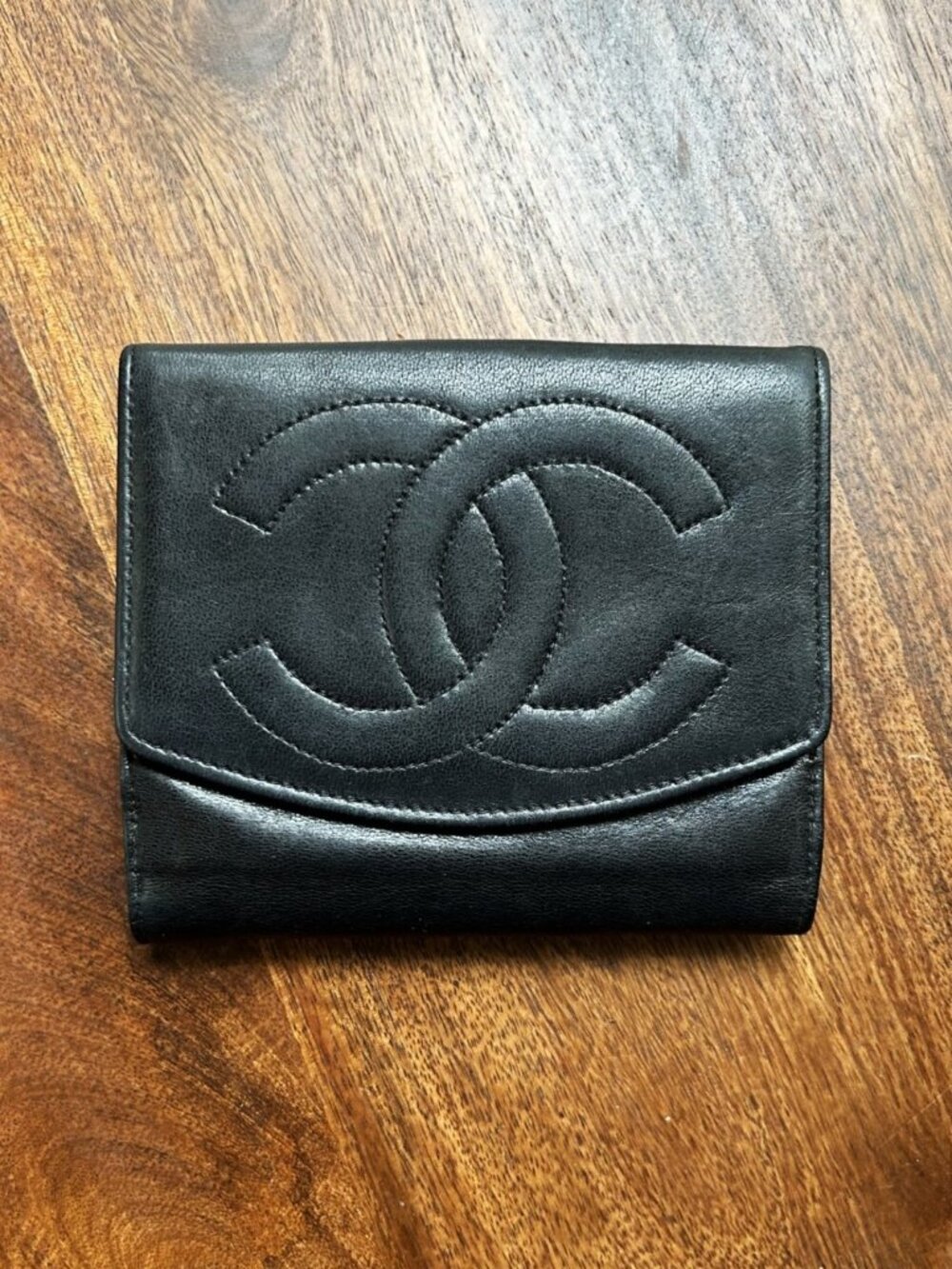 CHANEL CC Lambskin Compact Wallet, Black